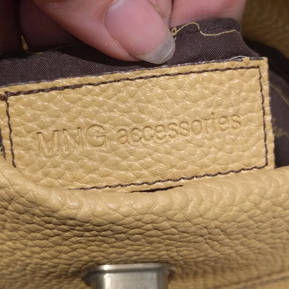 Beautiful bag by MNG accessories 🌼🌼🌼 - Picture 8 of 10